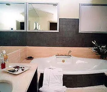 Hotell Mangili 3*