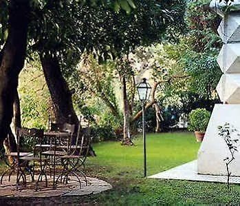 Ξενοδοχείο Mangili 3*