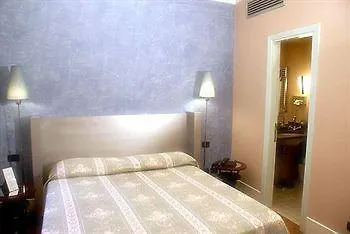 Mangili Ξενοδοχείο 3*