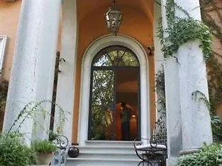Mangili Ξενοδοχείο